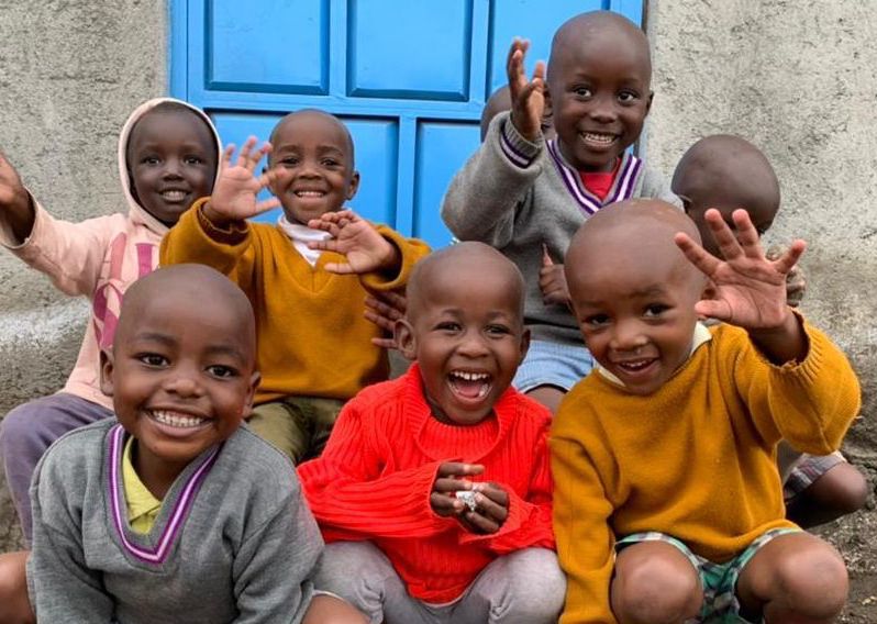 Eine Spende an Kinder in Afrika bewegt viel und schenkt ein Lächeln