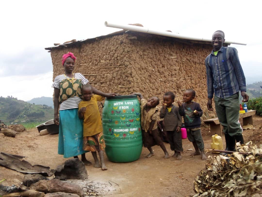 Solarstrom oder ein Wassertank für nachhaltige Hilfe in Afrika