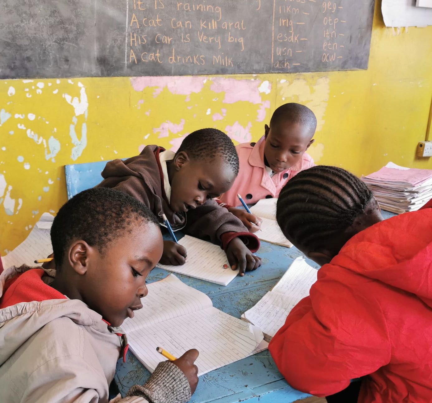 Ihr Patenkind in Afrika lernen dank Ihrer Spende in der Schule für eine hoffnungsvolle Zukunft